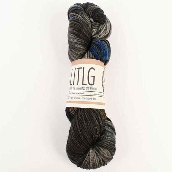 Life In The Long Grass DK Hand Dyed Yarn SW Merino Wool 250 Yds Cauldron Color - Picture 1 of 4